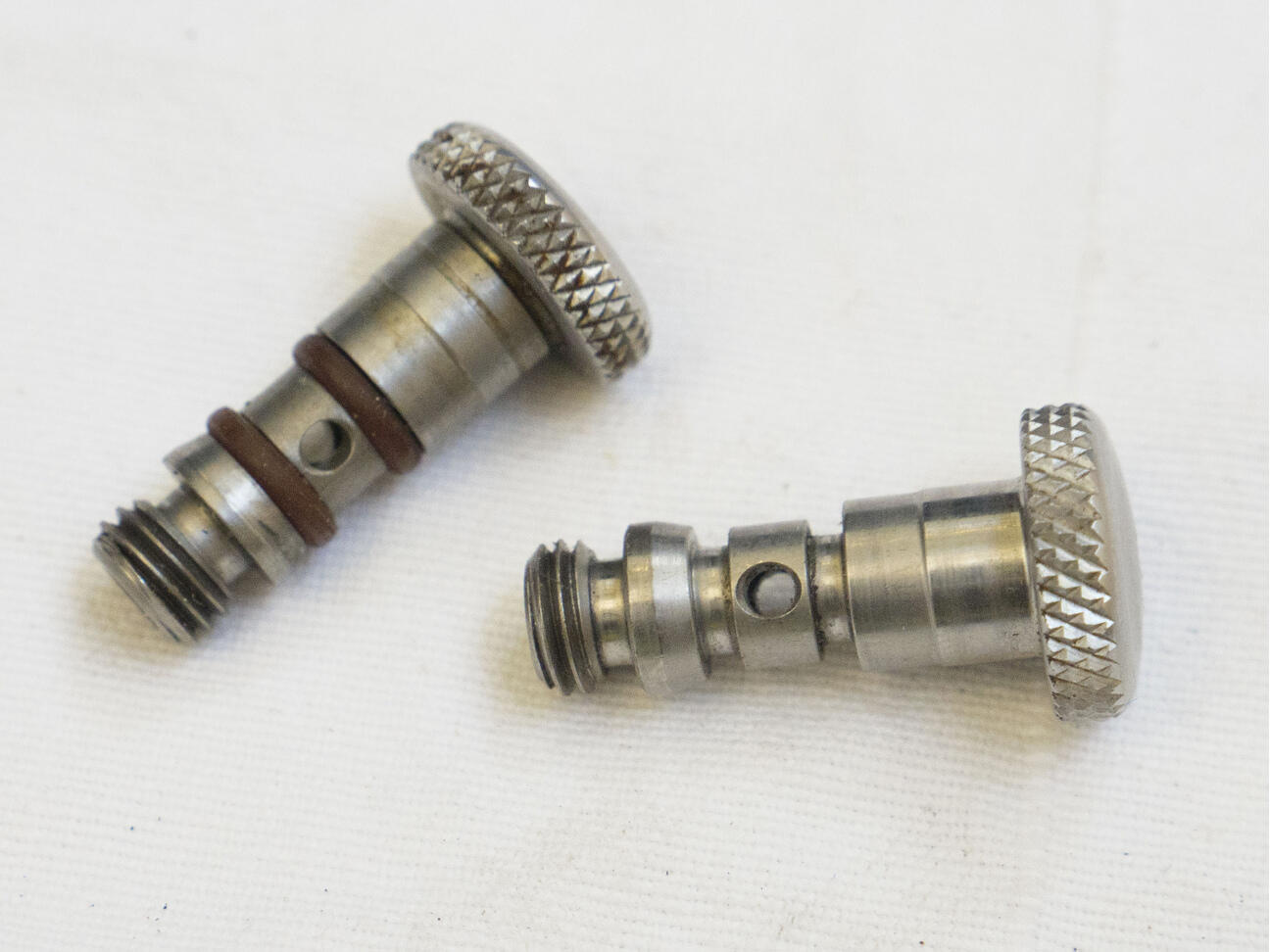 Used but good shape AGD classic RT Banjo quick strip screw, orings are bad.
