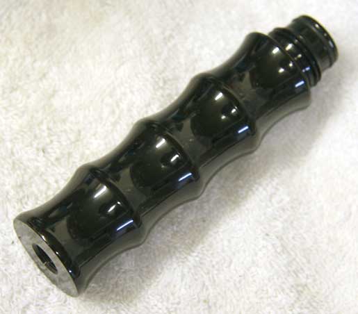 New 32 degrees black gas through grip, 4 inches high