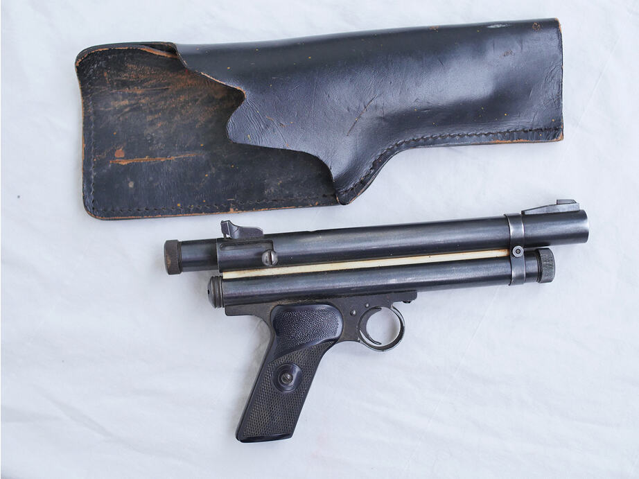 Nelspot 707 Pistol in excellent shape, cracked back sight, with holster c.1955-65?