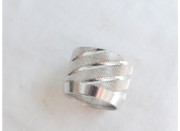 Used WGP twistlock vert feedneck collar, silver/clear ano, spiral knurling