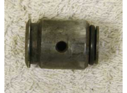 used nelson 007 bolt with no rust but some wear, breech drop bolt