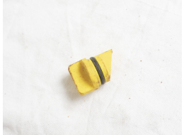 Piranha Yellow Powerfeed plug, used shape, plastic