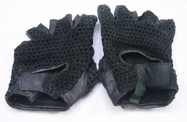 Old used gloves, large.