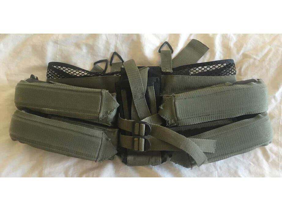Unique Sporting Gear 4H plus 1V Harness in used but good shape - OD Green