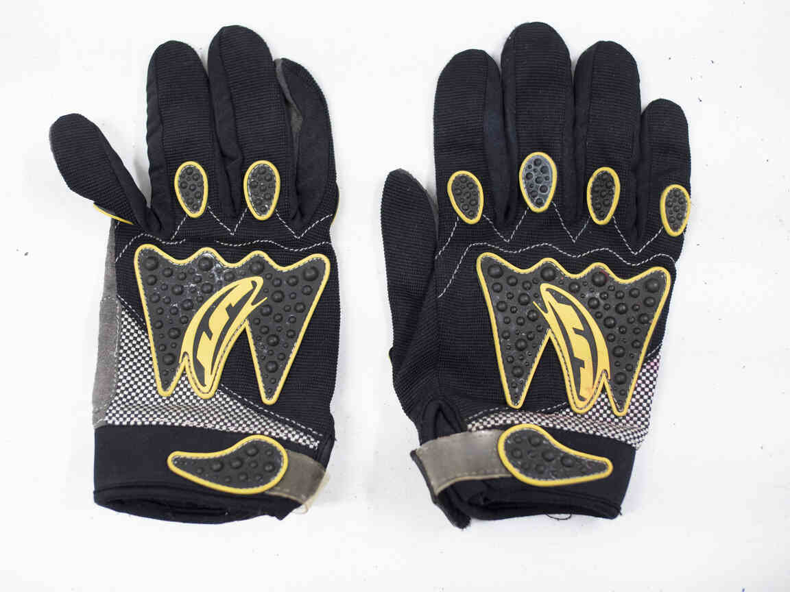 JT yellow gloves, good shape, size large / 10