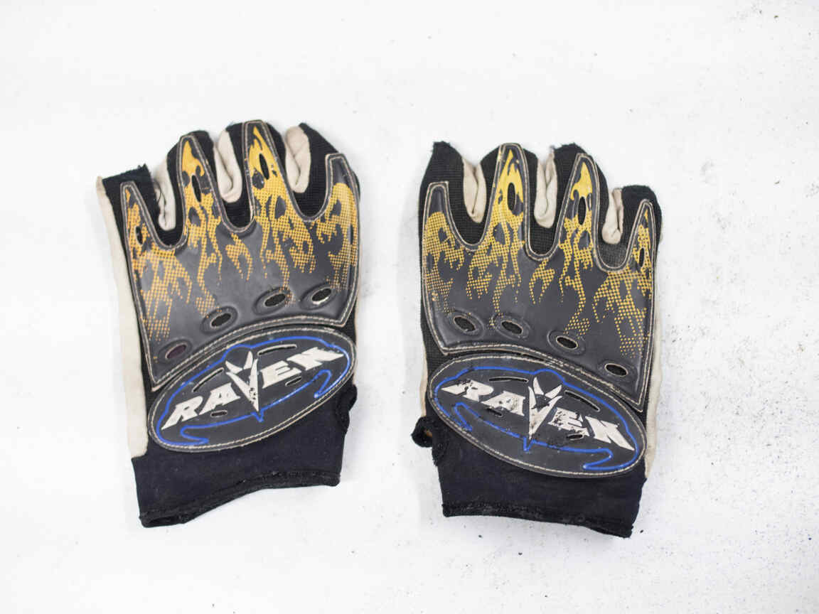 Raven, cut finger gloves, flame, used shape, size L