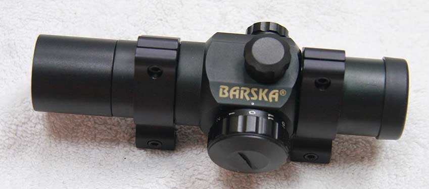 Barska Red Dot Scope. Unused, works. Comes with box. 