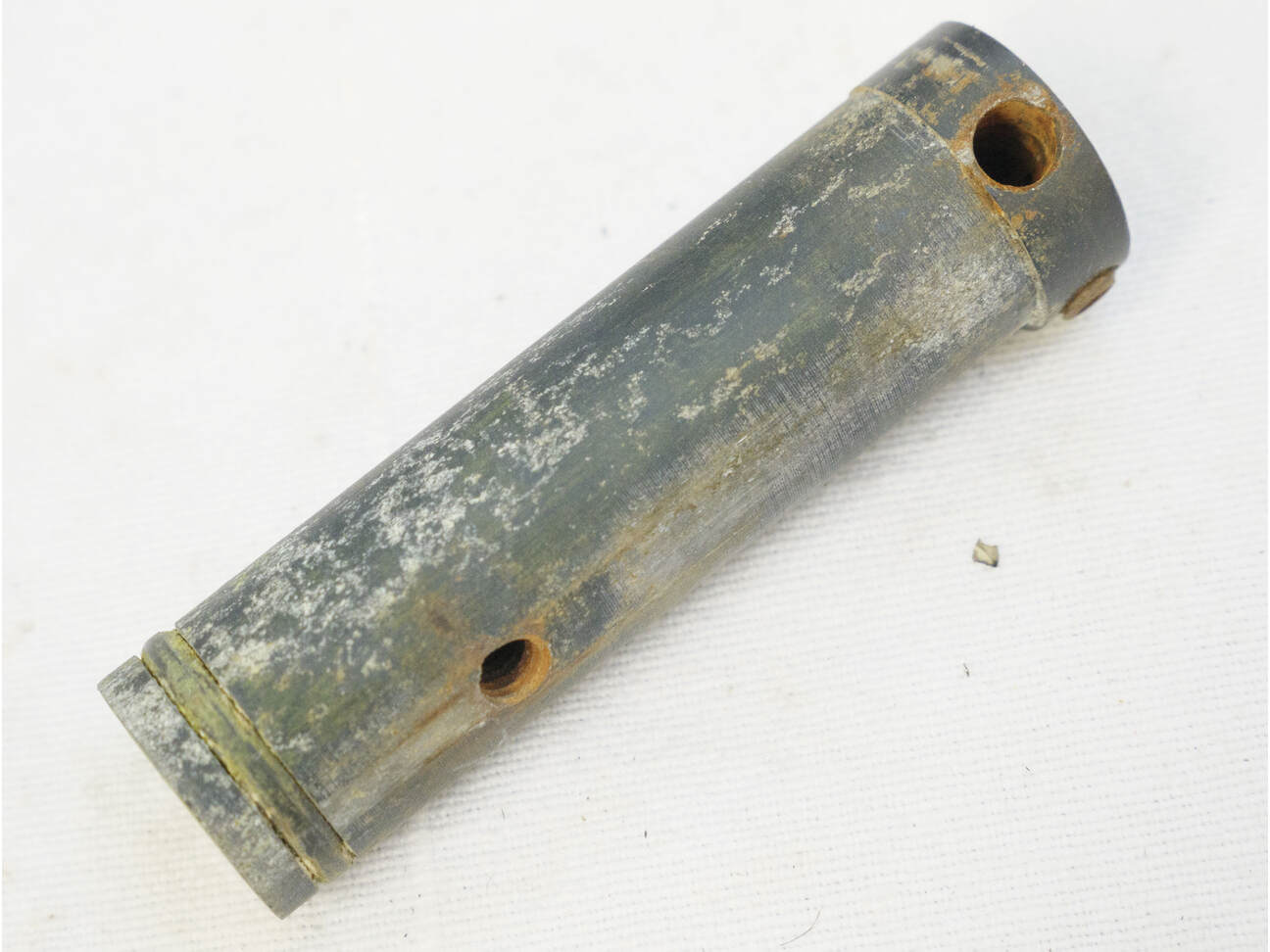 Used / Bad shape PGP bolt with corrosion, missing lug
