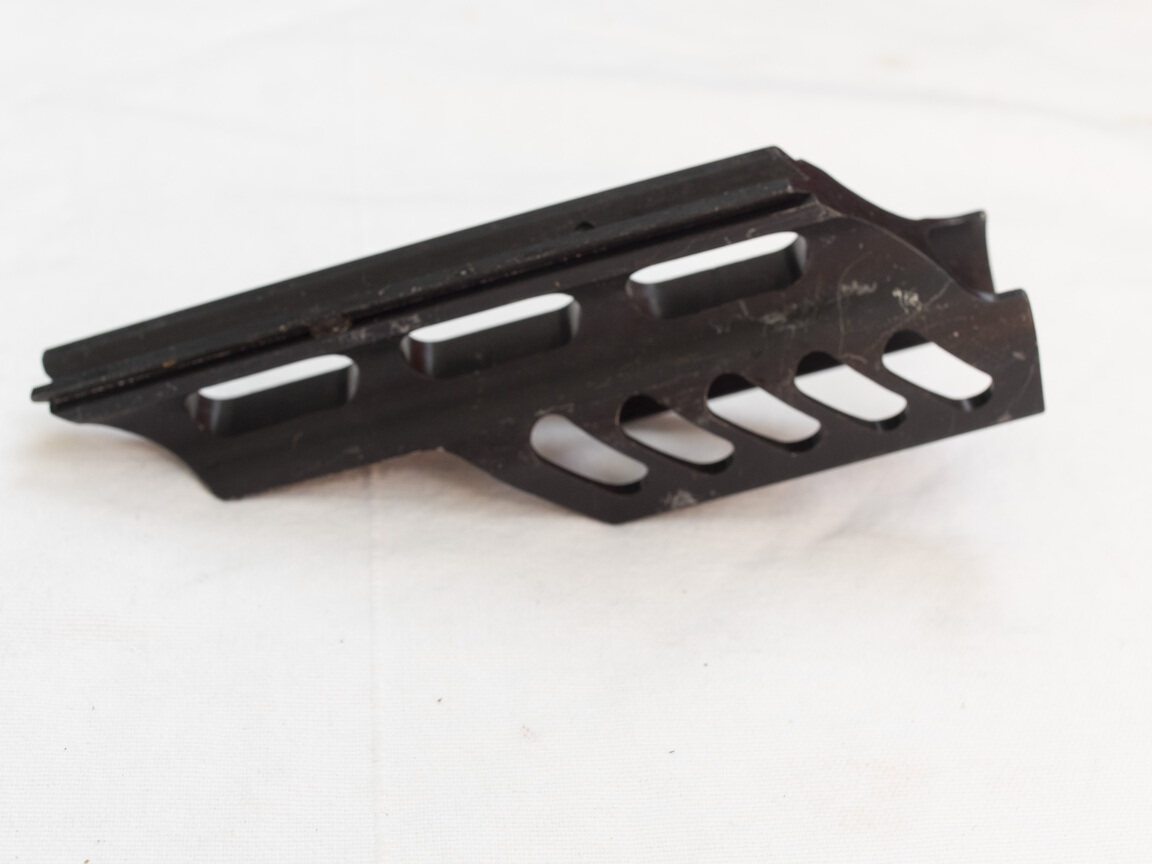 Spyder sight rail in matte black. See photos.
