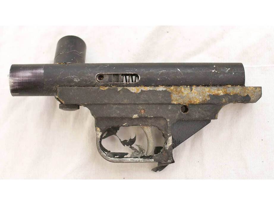 Diablo pump parts gun. See photos, used shape with peeling paint, no valve