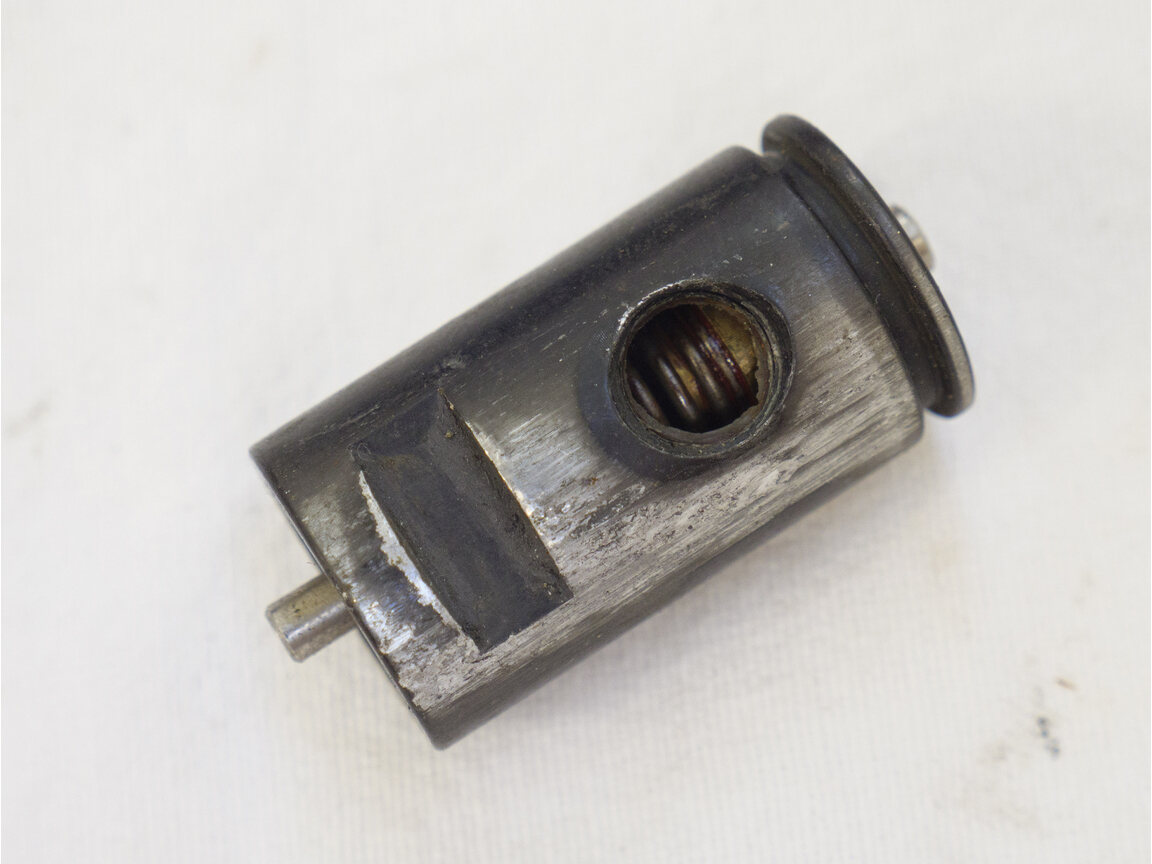 Tippmann Prolite valve, used / bad shape, ring clip style, thin oring lip