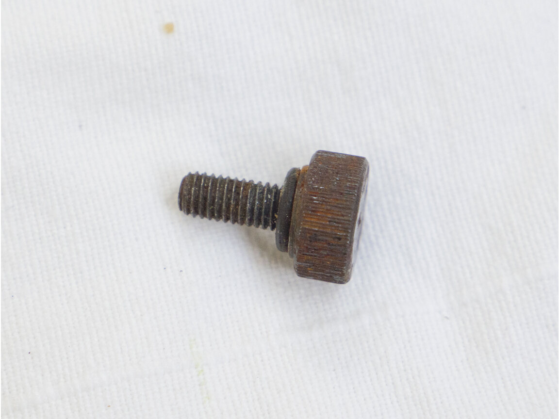 Rusted Steel VM68 quick strip screw for valve body or back lower tube.