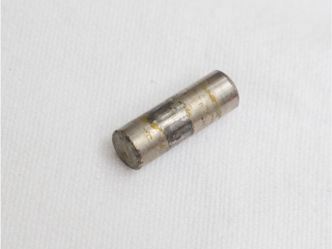 VM68 Large sear pin/sear spring pin. Used shape